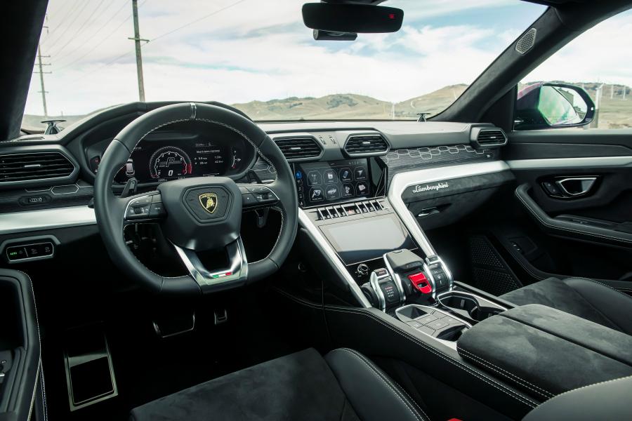 Торпедо Lamborghini Urus by Kar Tunz 2020 года  (фото 13 из 24)